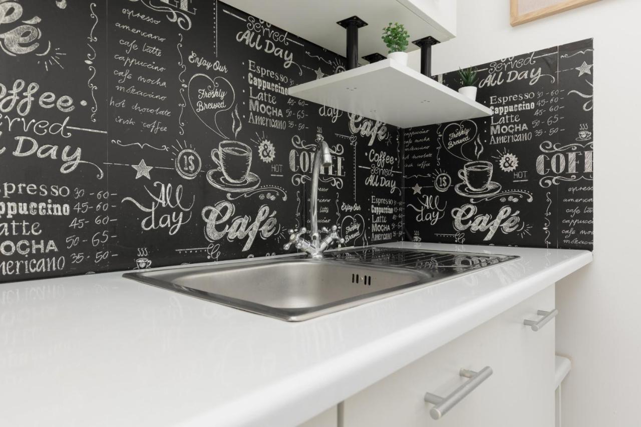 Affordable Underground Studio Near Pge Narodowy By Noclegi Renters Warsaw Ngoại thất bức ảnh